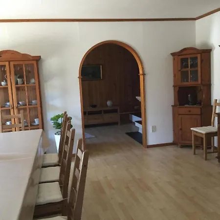 Semesterbostad Freistehendes Ferienhaus In Mit Sauna, Garten Und Terrasse *