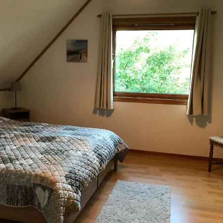 Semesterbostad Freistehendes Ferienhaus In Mit Sauna, Garten Und Terrasse